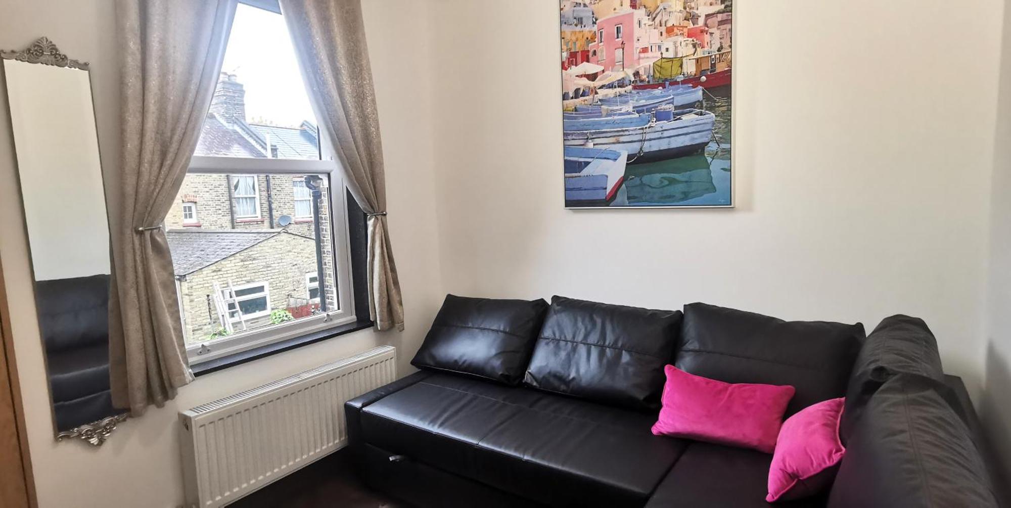 Beautiful London Home Sleeps 6, 2 Minutes To Metro מראה חיצוני תמונה