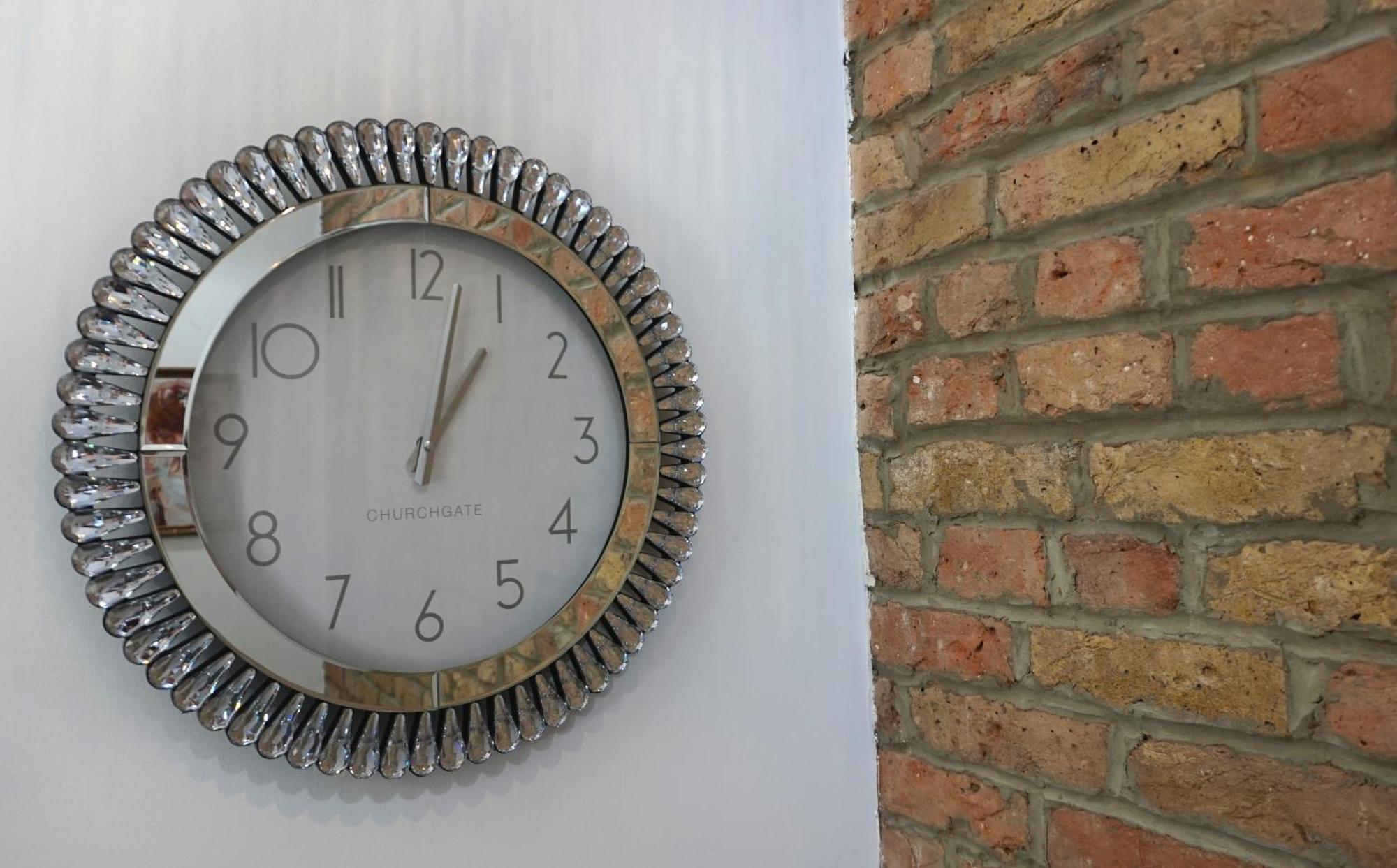 Beautiful London Home Sleeps 6, 2 Minutes To Metro מראה חיצוני תמונה