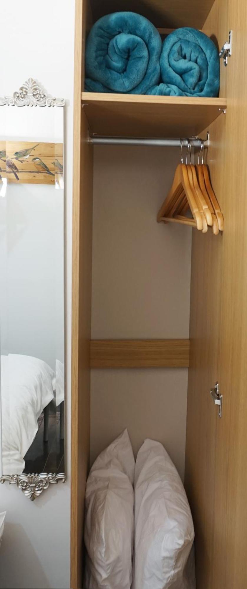 Beautiful London Home Sleeps 6, 2 Minutes To Metro מראה חיצוני תמונה