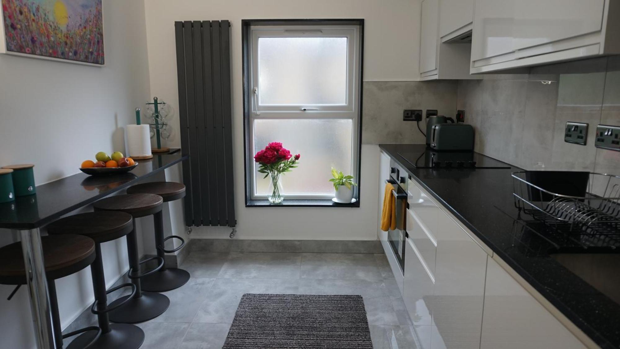 Beautiful London Home Sleeps 6, 2 Minutes To Metro מראה חיצוני תמונה